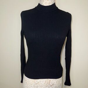 XL Full Tilt ribbed sweater.
